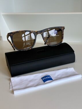 ZEISS Matte Dark Tortoiseshell Sunglasses: Unisex, NEW